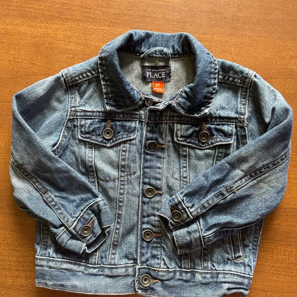 The children’s place toddler denim button up jacket size 2